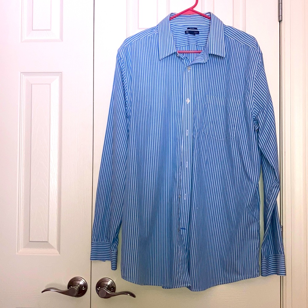 🙂Men’s Gap Dress Shirt